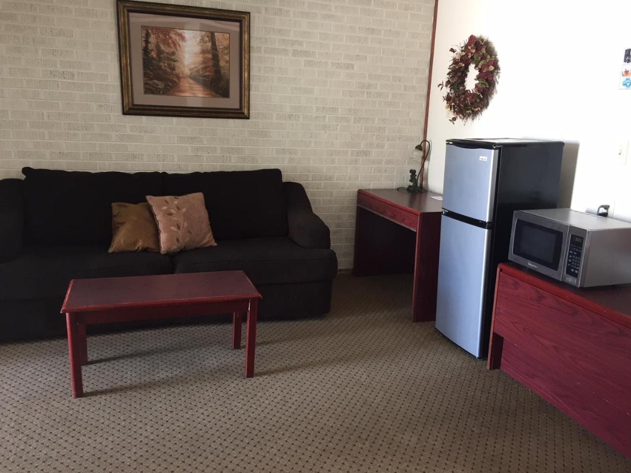 Highland Court Motel Фермонт Екстер'єр фото