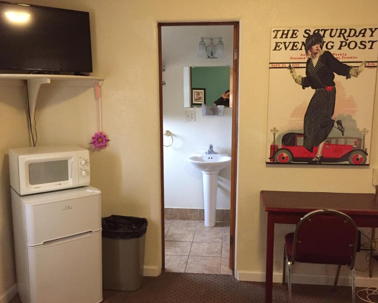 Highland Court Motel Фермонт Екстер'єр фото